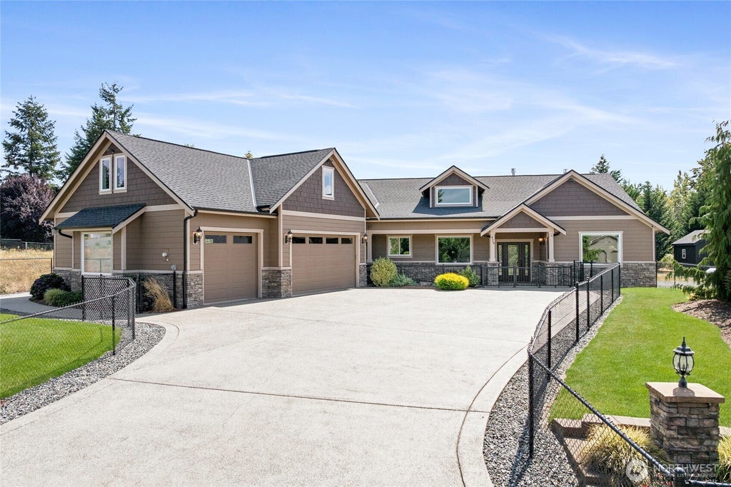 Photo of 429 Cessna Court E, Eatonville, WA 98328 (MLS # 2571432)