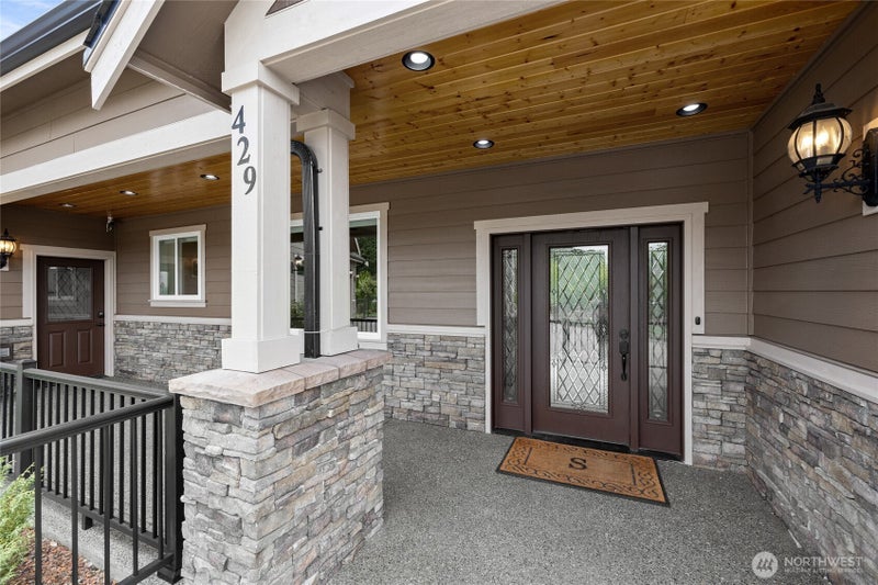 429 Cessna Court E