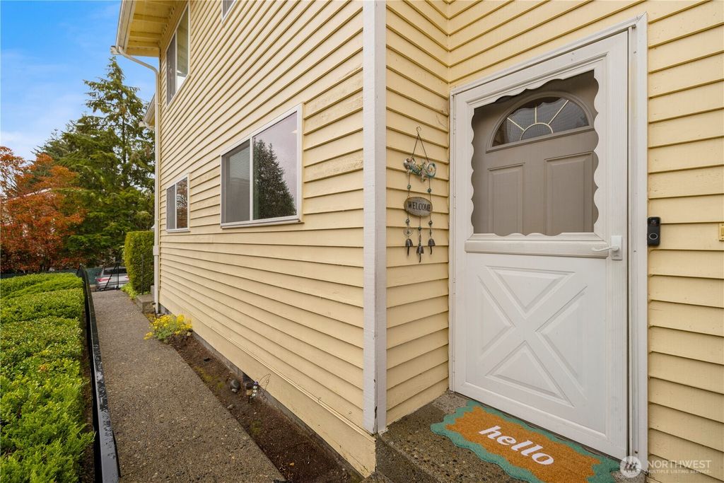 Photo of 12024 101 Avenue NE #E2, Kirkland, WA 98034 (MLS # 2509108)