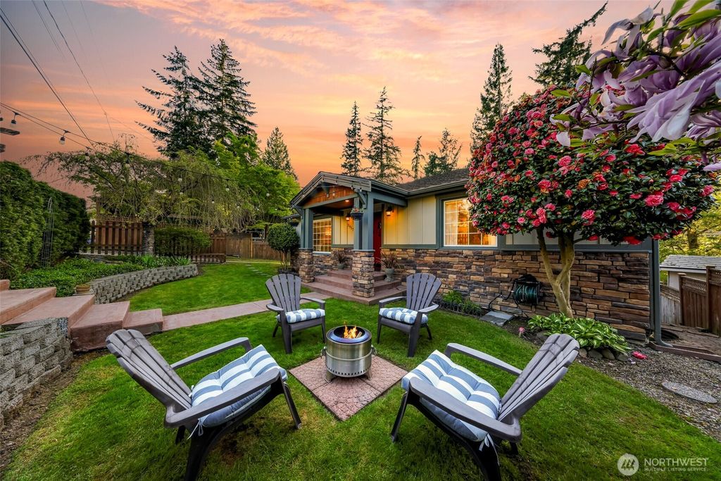 Photo of 3917 88th Avenue SE, Mercer Island, WA 98040 (MLS # 2354195)