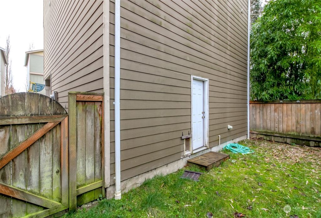 listing image 9362539677373191496