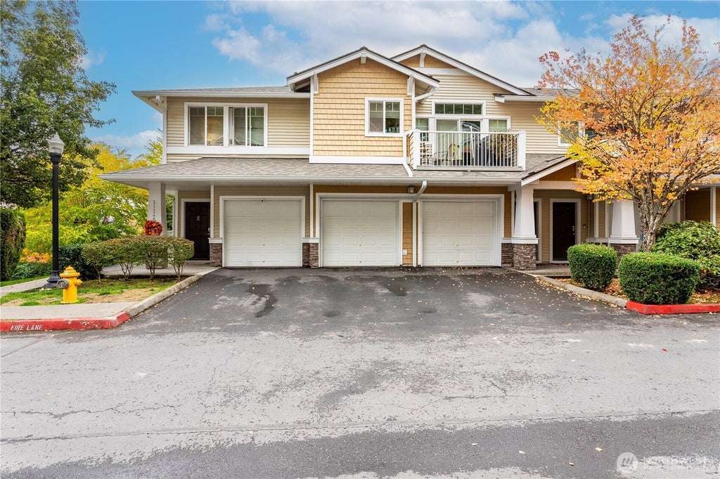 Photo of 21240 40th Place S #Unit B, SeaTac, WA 98198 (MLS # 2588620)
