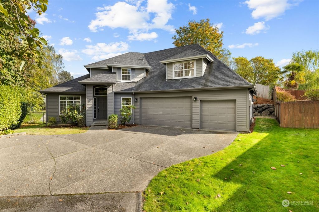 Photo of 7239 NE 147th Place, Kenmore, WA 98028 (MLS # 2303172)