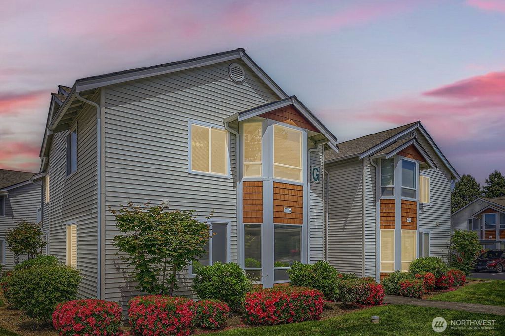 Photo of 800 96th Avenue NE #G201, Lake Stevens, WA 98258 (MLS # 2382080)