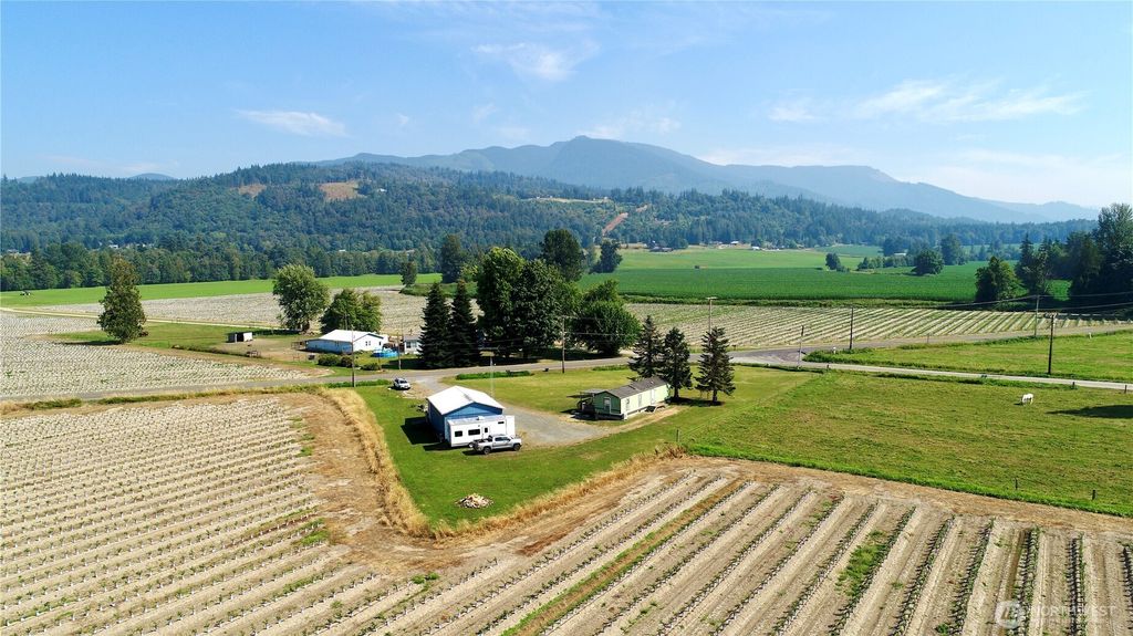 Photo of 8902 Telegraph Road, Sumas, WA 98295 (MLS # 2559309)