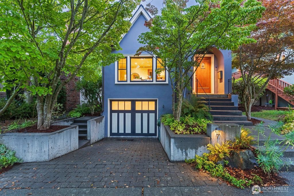 Photo of 7 Newell Street, Seattle, WA 98109 (MLS # 2430990)