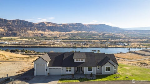 Photo of 114 S Valiant Drive, East Wenatchee, WA 98802 (MLS # 2586732)