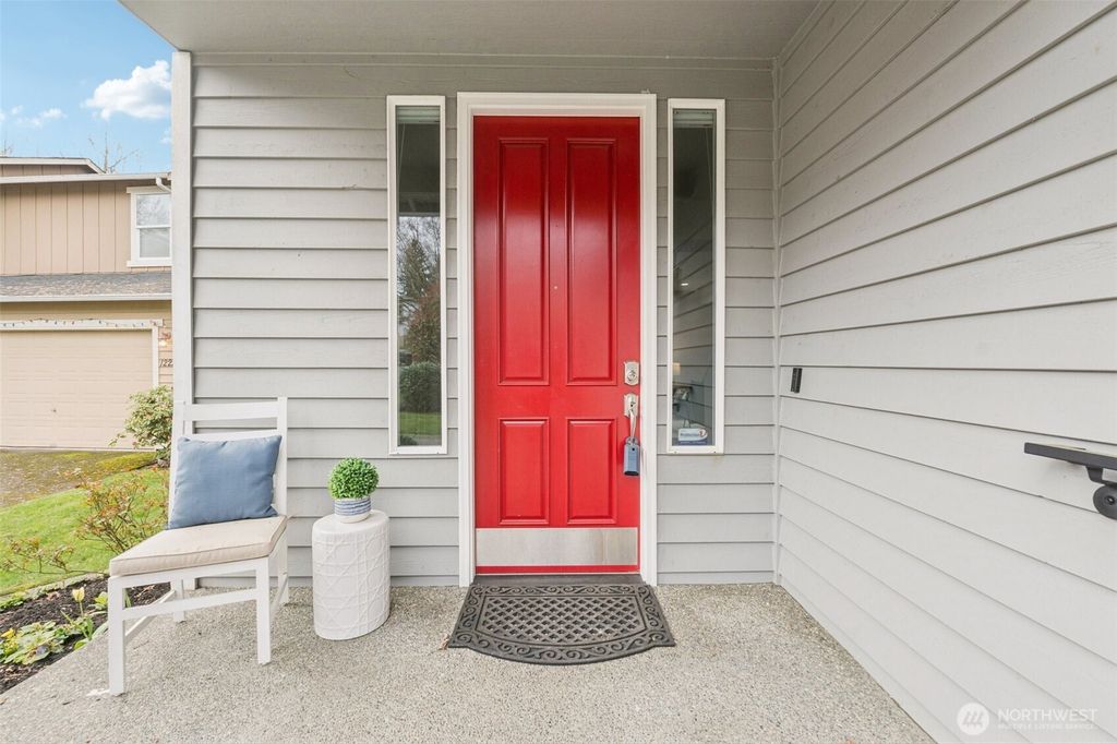 Photo of 12219 NE 105th Street, Kirkland, WA 98033 (MLS # 2501818)