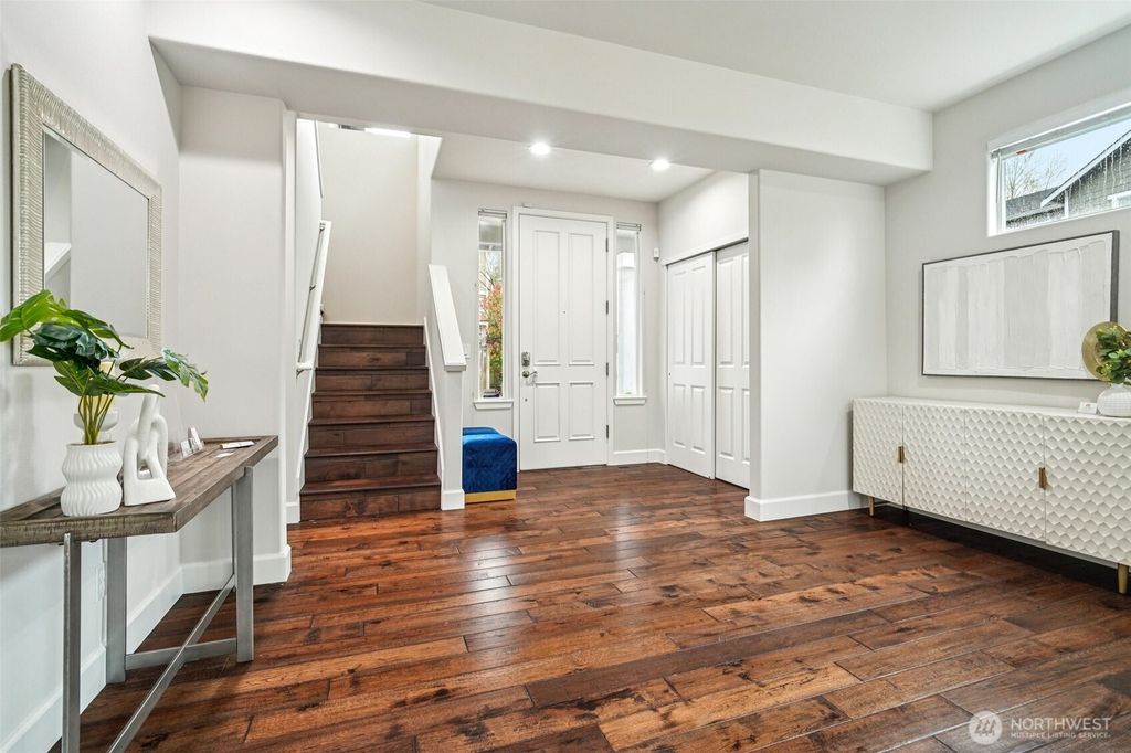 Photo of 12219 NE 105th Street, Kirkland, WA 98033 (MLS # 2501818)