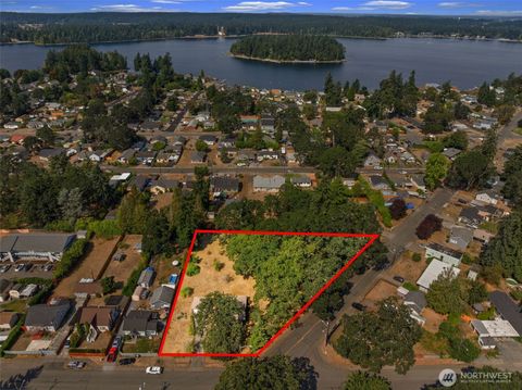 Photo of 15202 Washington Avenue SW, Lakewood, WA 98498 (MLS # 2464146)