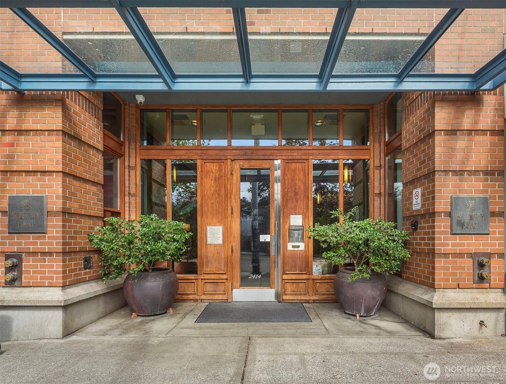 Photo of 2414 1st Avenue #304, Seattle, WA 98121 (MLS # 2578701)