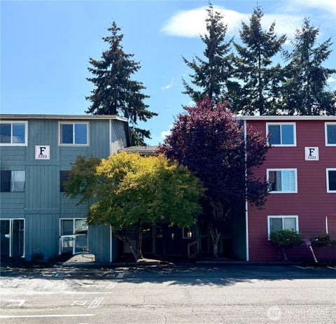 Photo of 3322 I Street #F202, Auburn, WA 98002 (MLS # 2473272)
