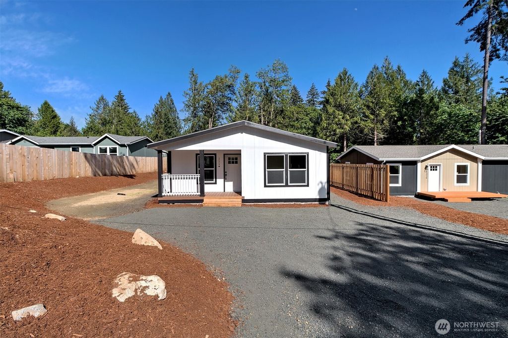 Photo of 111 E Ashwood Lane, Shelton, WA 98584 (MLS # 2530495)