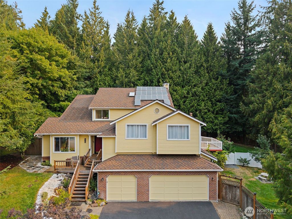 Photo of 929 187th Place SW, Lynnwood, WA 98036 (MLS # 2430773)
