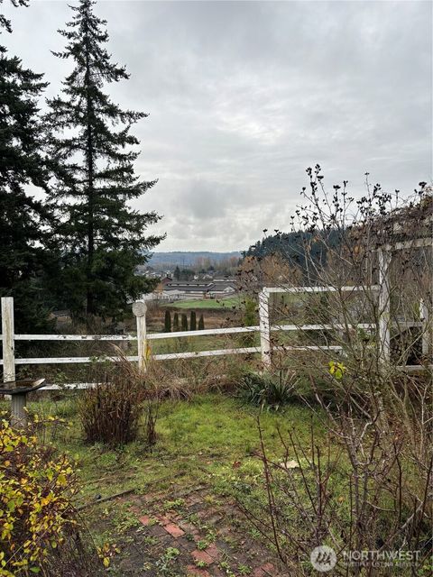 Photo of 0 25th Street SE, Puyallup, WA 98372 (MLS # 2485925)