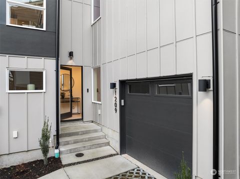 1209 NE 104th Street, Seattle, WA 98125 - MLS#: 2321268