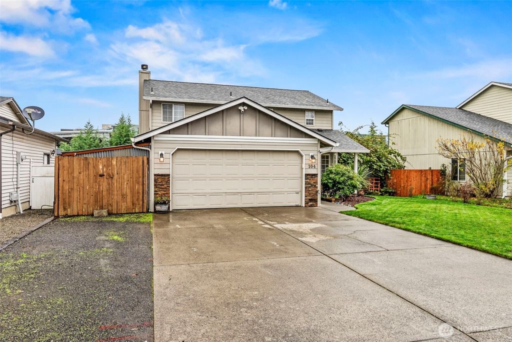 Photo of 104 Westminster Drive, Kelso, WA 98626 (MLS # 2458350)