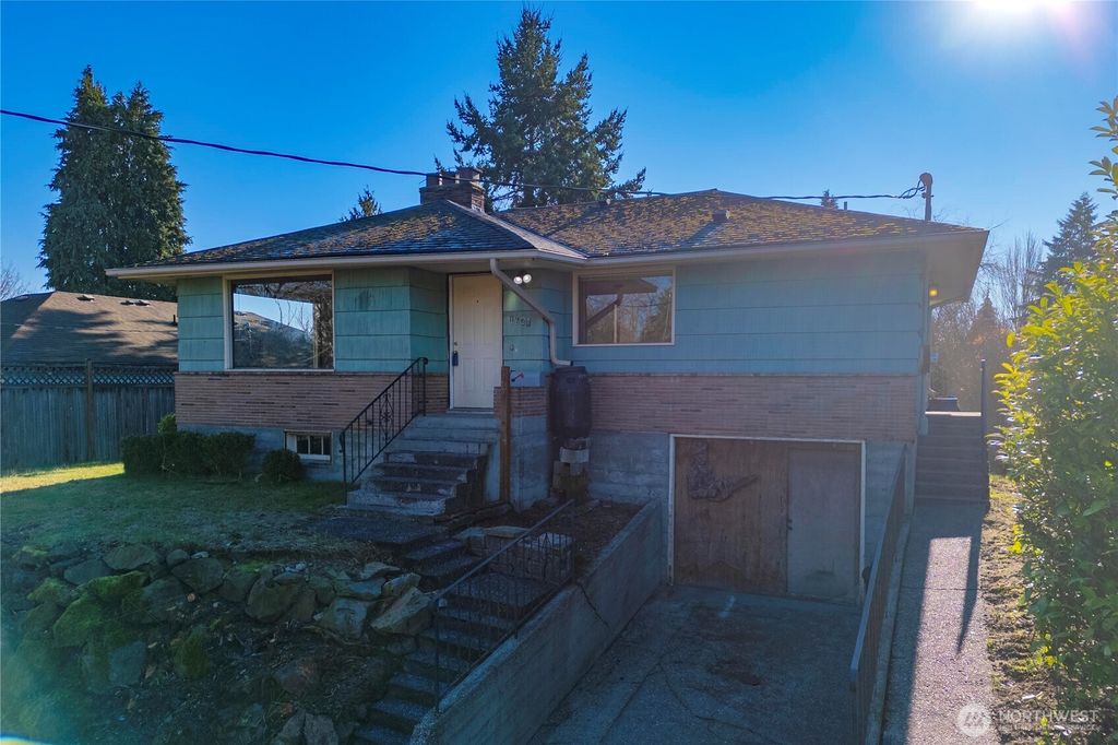 Photo of 1621 N 103rd Street, Seattle, WA 98133 (MLS # 2470573)