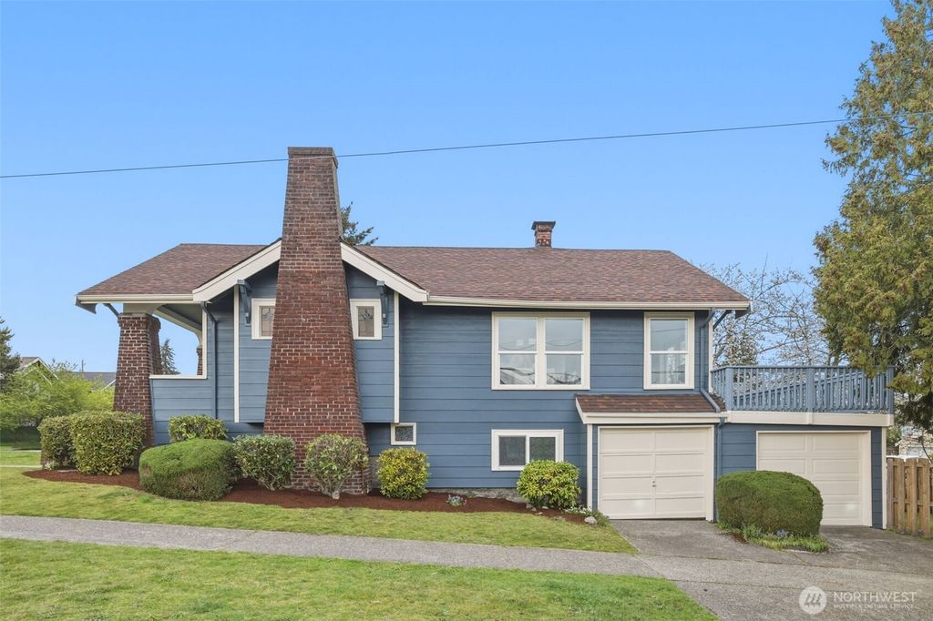 Photo of 3854 36th Avenue SW, Seattle, WA 98126 (MLS # 2506378)