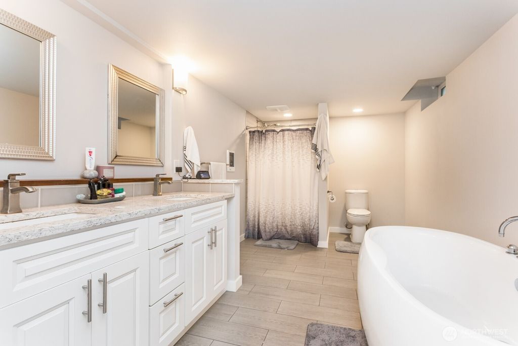 listing image 9362748342746221101