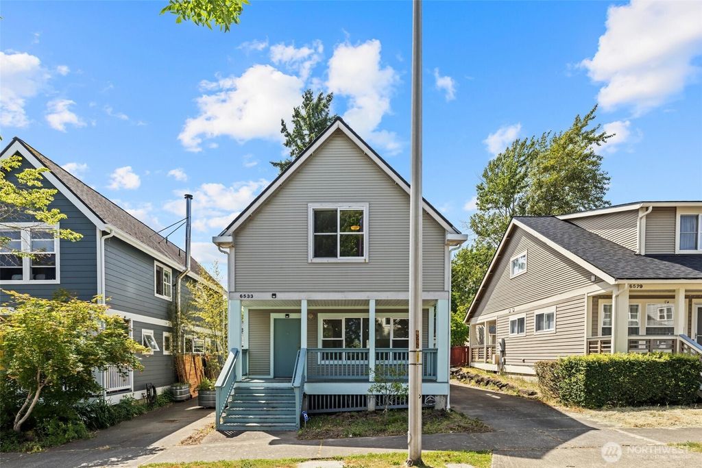 Photo of 6533 29th Avenue S, Seattle, WA 98108 (MLS # 2392051)