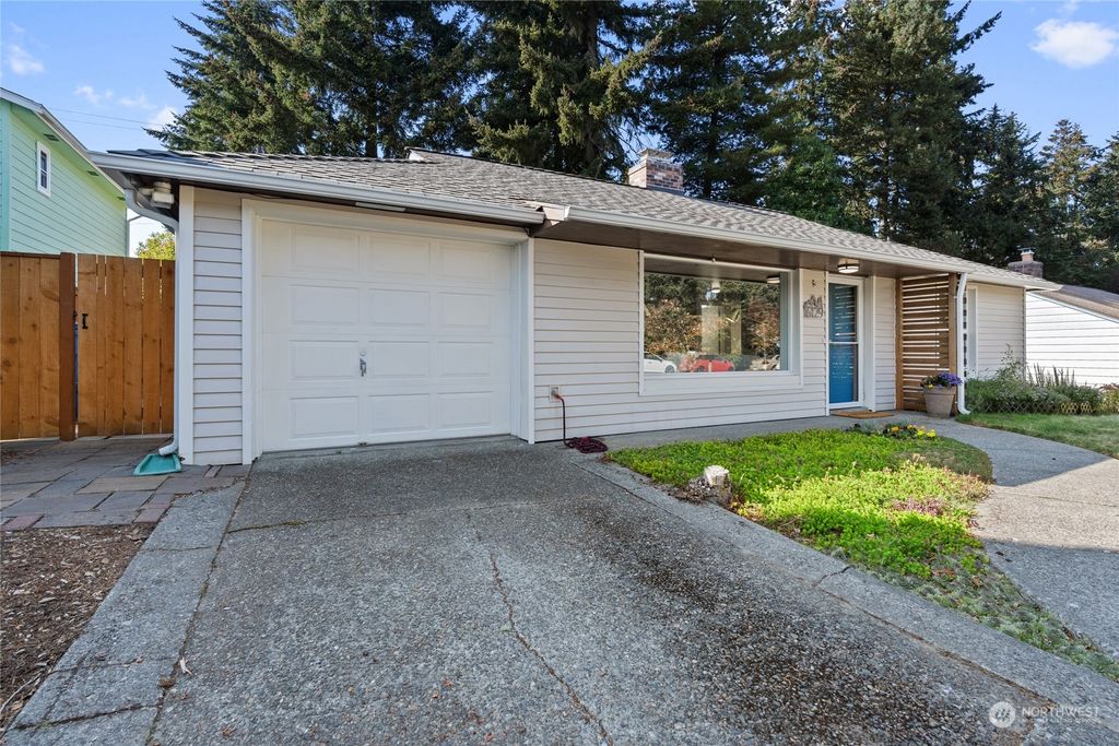 Photo of 16129 Stone Avenue N, Shoreline, WA 98133 (MLS # 2000509)