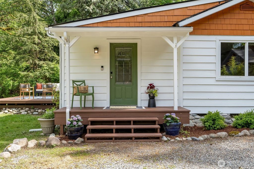 Photo of 33512 SE 126th Street, Issaquah, WA 98027 (MLS # 2411617)
