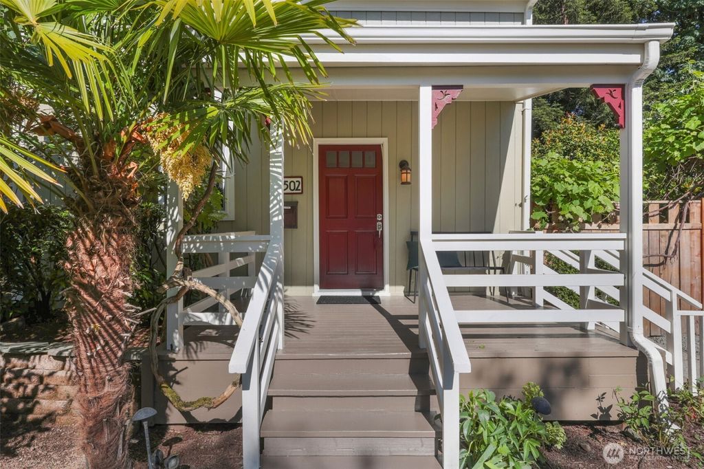 Photo of 502 32nd Avenue, Seattle, WA 98122 (MLS # 2529075)