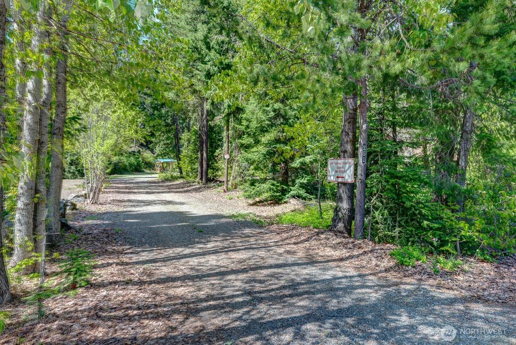 Photo of 251 Kachess River Road, Easton, WA 98925 (MLS # 2485654)