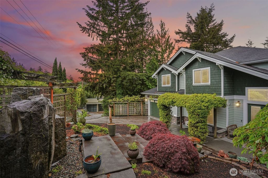 Photo of 13128 SE Newport Way, Bellevue, WA 98006 (MLS # 2527111)