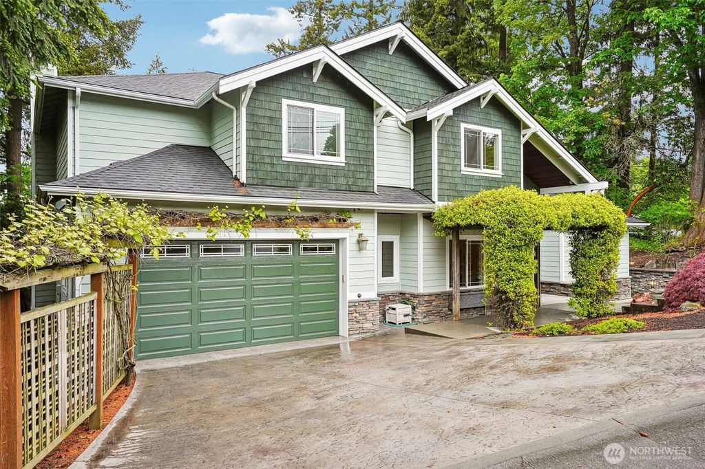 Photo of 13128 SE Newport Way, Bellevue, WA 98006 (MLS # 2527111)