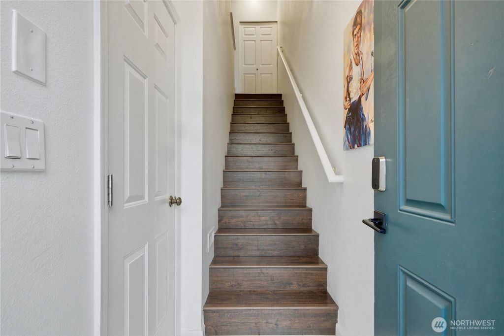 Photo of 2680 139th Avenue SE #102, Bellevue, WA 98005 (MLS # 2496746)