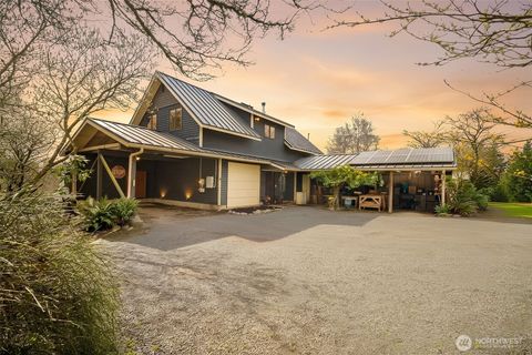 Photo of 411 E Axton Road, Bellingham, WA 98226 (MLS # 2496553)