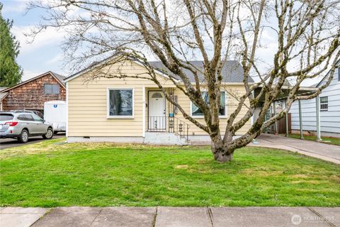 Photo of 3102 Hemlock Street, Longview, WA 98632 (MLS # 2496986)