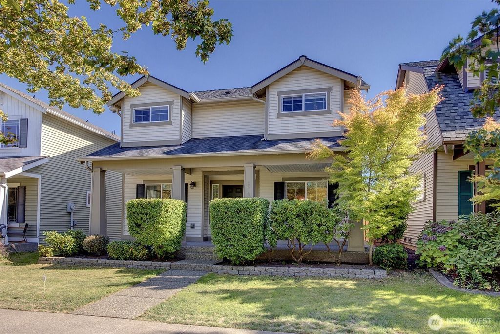 Photo of 35101 SE Ridge Street, Snoqualmie, WA 98065 (MLS # 2434536)