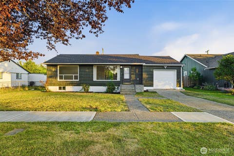 Photo of 924 E 57th Street, Tacoma, WA 98404 (MLS # 2553446)