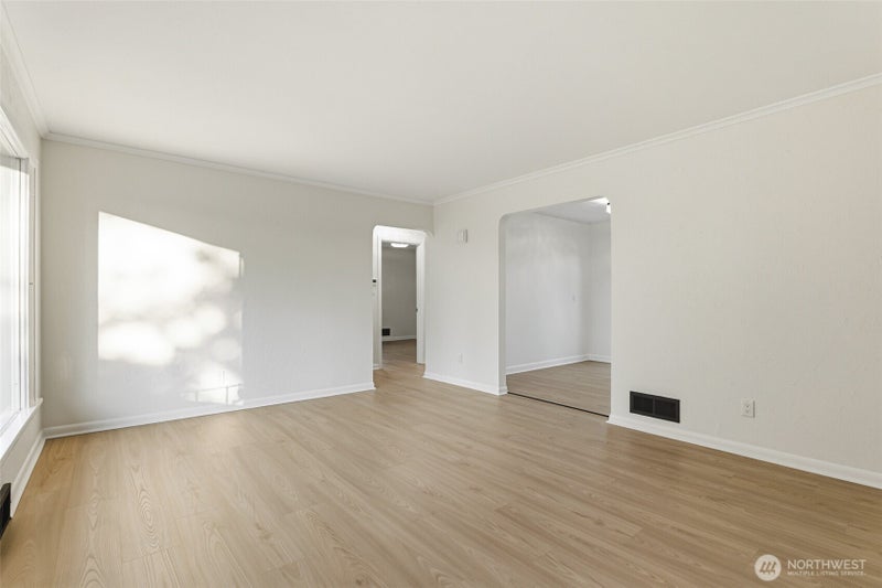 924 E 57th Street