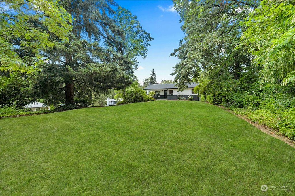Photo of 6250 S 153rd Street, Tukwila, WA 98188 (MLS # 2266289)