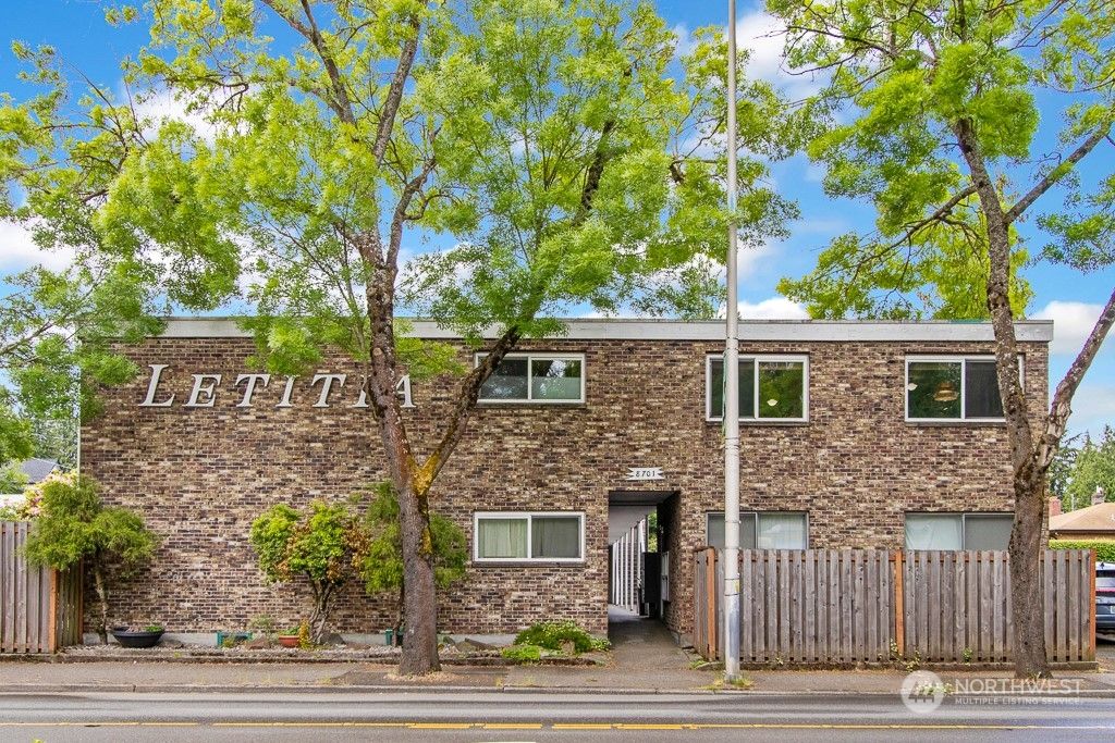 Photo of 8701 35th Avenue NE #8, Seattle, WA 98115 (MLS # 2264295)