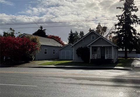 530 E Pioneer Puyallup WA 98372