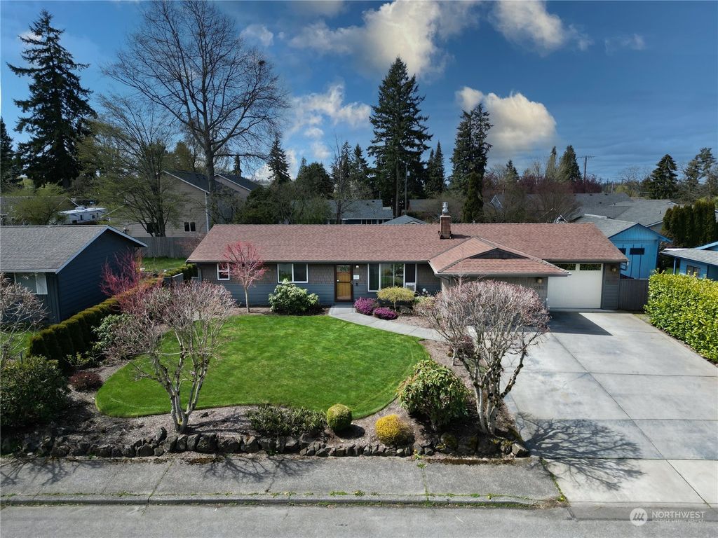 Photo of 6302 Sycamore Place, Everett, WA 98203 (MLS # 2060483)