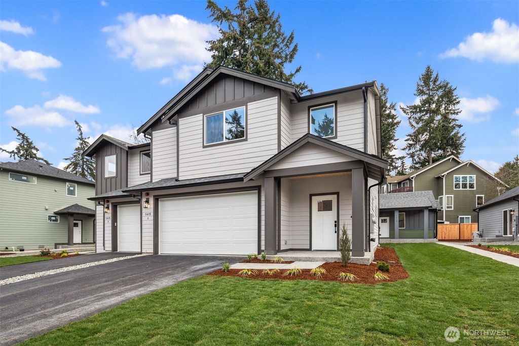 Photo of 1240 SW 124th Street #9A, Burien, WA 98146 (MLS # 2341228)