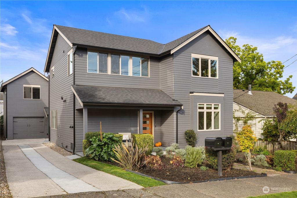 Photo of 3821 19th Avenue SW, Seattle, WA 98106 (MLS # 2167281)