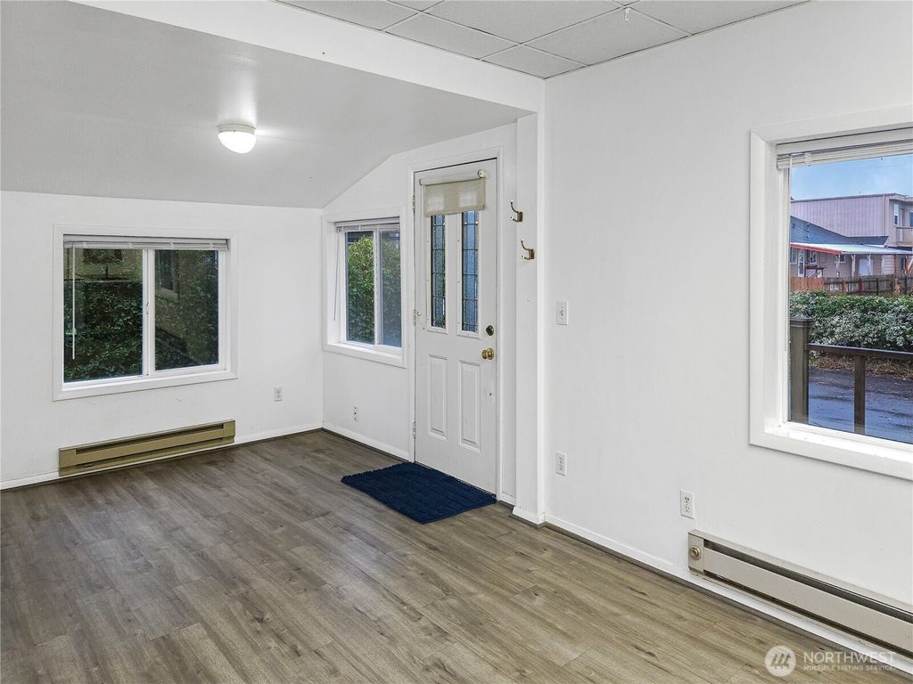 Photo of 808 Pacific Avenue N, Long Beach, WA 98631 (MLS # 2462955)