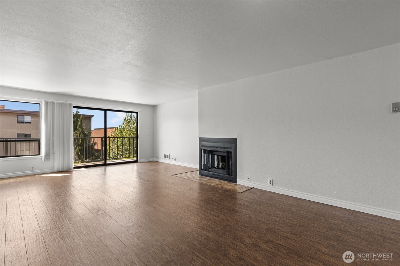 500 W Roy Street W103