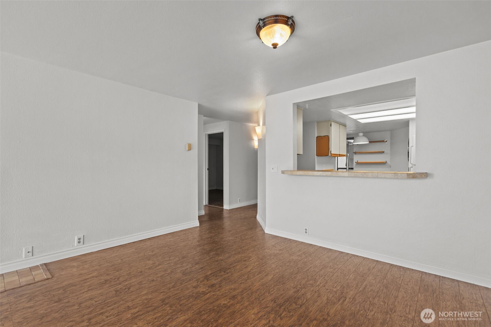 500 W Roy Street W103