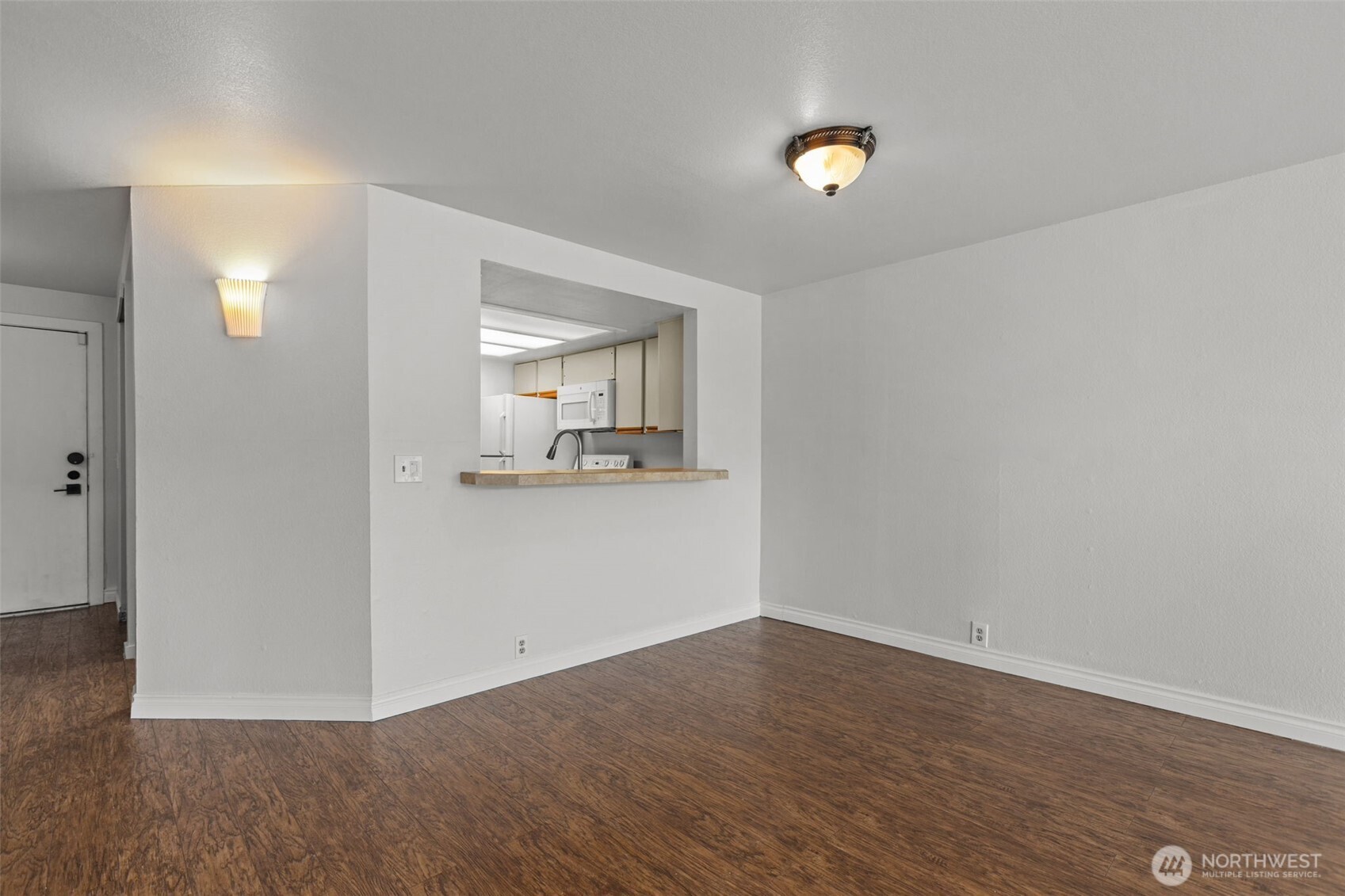 500 W Roy Street W103