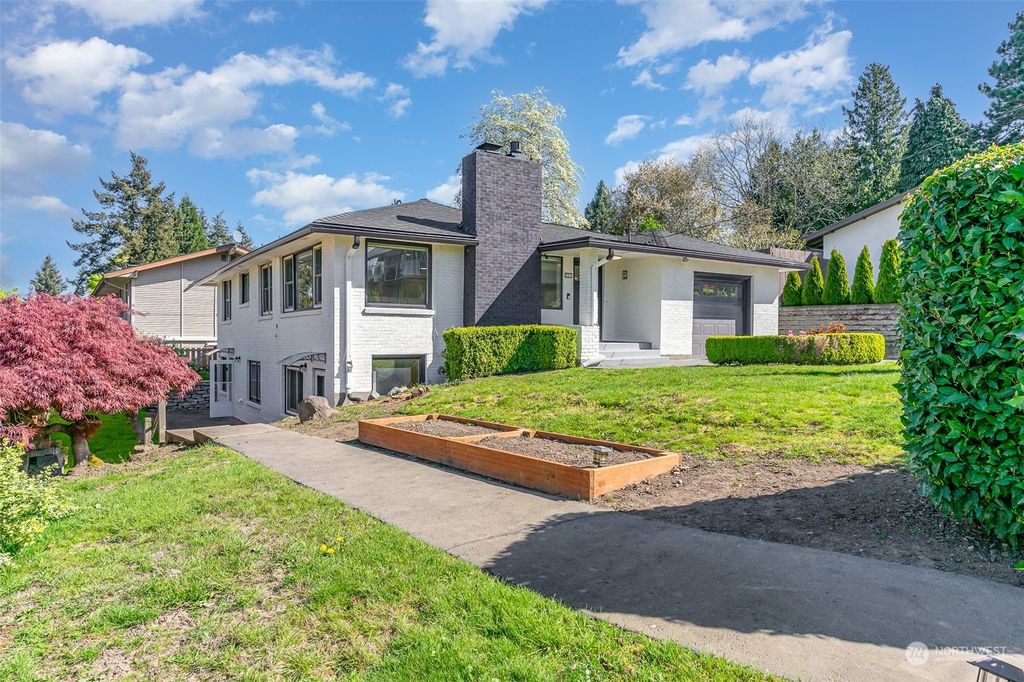 Photo of 1314 N 26th Street, Renton, WA 98056 (MLS # 2224765)