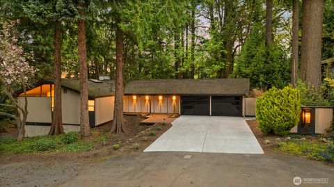Photo of 7236 NE 121st Place, Kirkland, WA 98034 (MLS # 2500809)