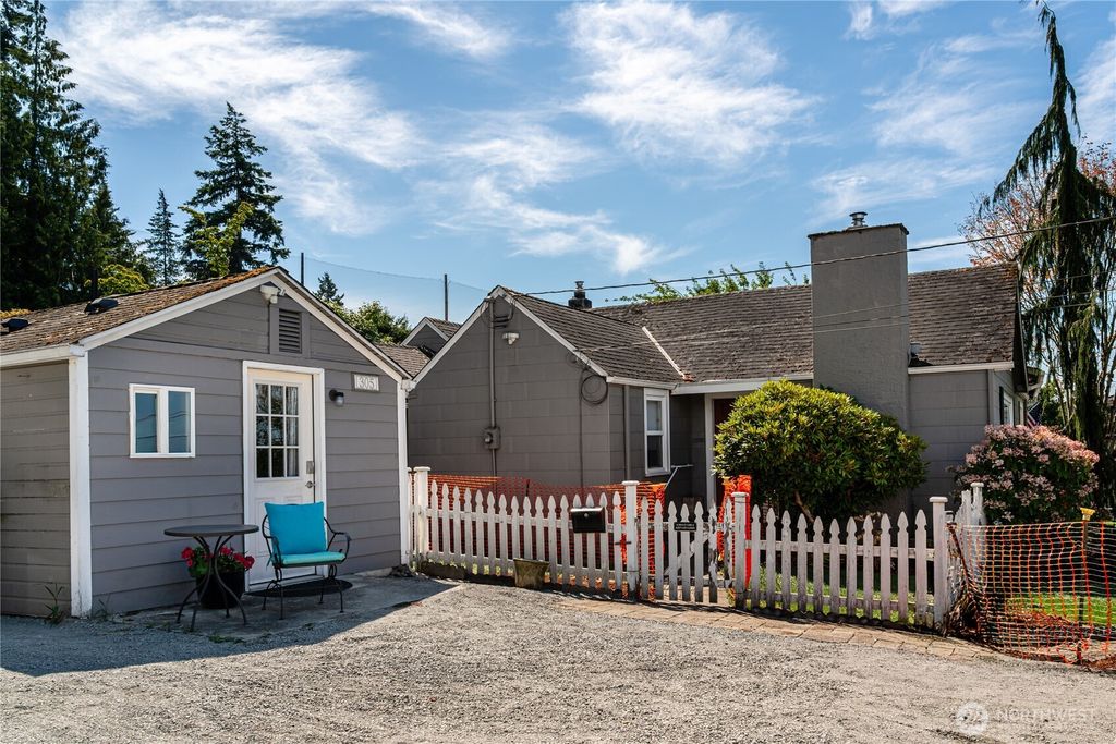 Photo of 305 Alverson Boulevard, Everett, WA 98201 (MLS # 2415508)